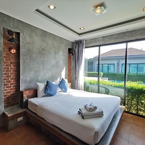 King Room Pool View